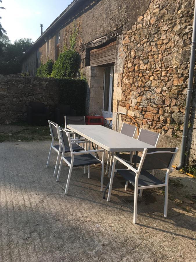 Ferme Gite Equestre En Charente Confolens Kültér fotó